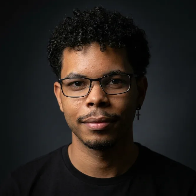 Eduardo, founder of LensRevive